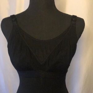 MOMCOZY black breastfeeding bra. Size M. Adjustable straps with extender.